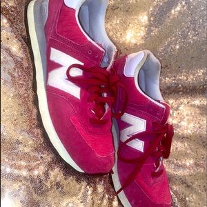 Fushia New Balance😍